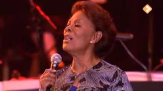 Dionne Warwick - I'll be home for Christmas