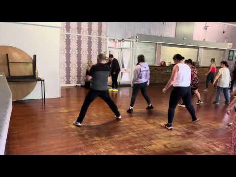 MILES ON IT by Andrew Hayes Line Dance Script | ELD