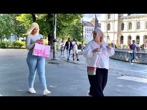 Sitting Oslo july 2021 🧘🏻‍♀️ Christian Fredriks Plass II by oslo elsa67