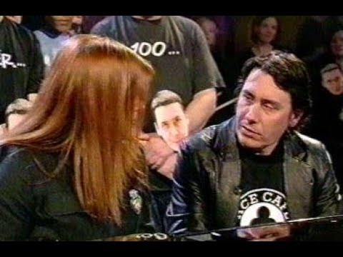 Kirsty MacColl on "Later with Jools Holland" (2000)