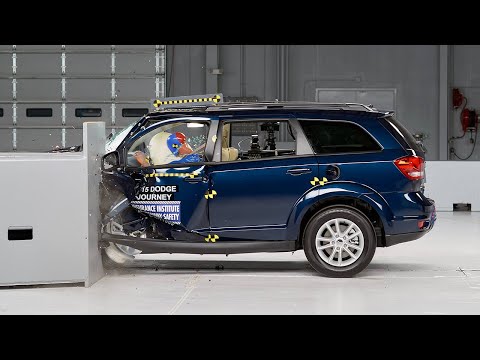 2015 Dodge Journey driver-side small overlap IIHS crash test