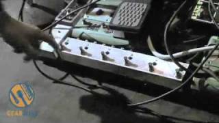Video thumbnail for Loop-Master Five Switch Effects Router With Minus The Bear by gearwire