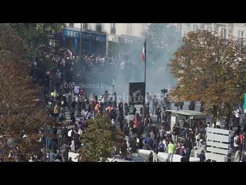 Protesters and police clash in Paris at end of student demonstration