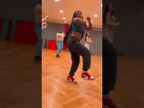 Sisi Maria - OmoAkin #dancer #afrobeat