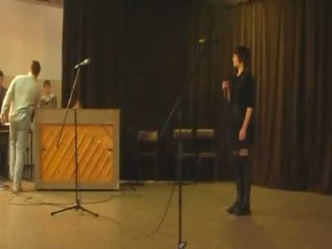 Zuzia Adamczyk i Marysia Maciaszek - People help the people