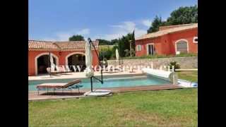 preview picture of video 'In Rochefort du Gard, charmante Villa mit Pool für Urlaub in der Provence.  Für 8 Personen'