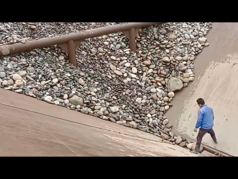 Barge unloading 4500 tons of cobblestone - Barge work vlog - Amazing work