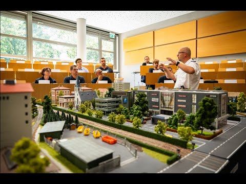 This is how the fire brigade is trained at the State Fire Brigade School