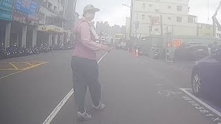 看啥？叭我幹嘛？
