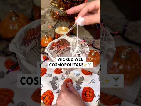 🕸️😱MUST TRY WICKED WEB COSMOPOLITAN!✨🍸 #halloween #easyrecipes#fallrecipes #spookyseason#cocktail
