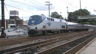 preview picture of video 'Amtrak Pennsylvanian 43 Departs Paoli Station.'