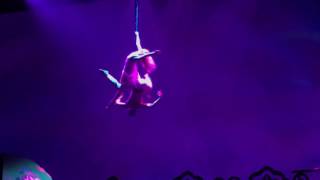 Cher &quot;Lie To Me&quot; Dancers Duet in the air - MGM National Harbor Theatre March 17th 2017