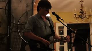 Rockets by Cat Power (silloughette house show performance)