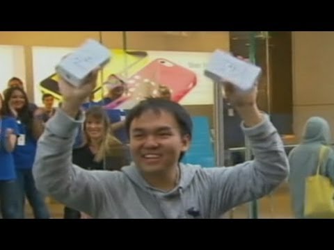iPhone 5s Launch Has Fans Lining Up: How Long Can It Last?