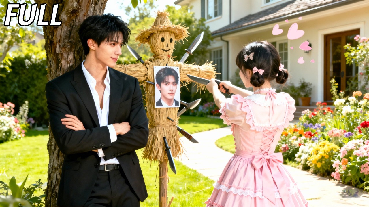 Gadis berlatih membunuh bos mafia🤣tak tahu ia mengintip dari belakang dan malah menganggapnya imut💖