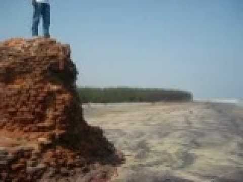 Nikhilesh and Vinod jump from 11 feet Wall at the Beach
