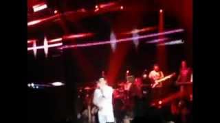Sakis rouvas LIVE : Ola giro sou girizoun