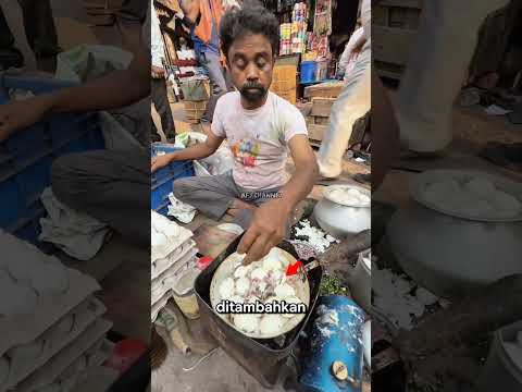 YouTube · AFJ Channel — Sarapan unik di Prindavan, India! Coba tujuh telur goreng dengan bawang dan cabai yang bikin nag...