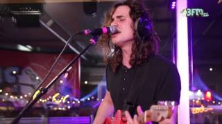 Lucas Hamming - 'Never Let You Down' | Paaspop 2016 | 3FM