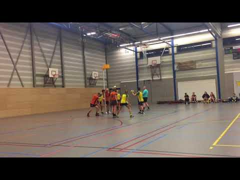 Huizen 1 - Tiel 72 1 |Langs de lijn met Narisha|Korfbal|