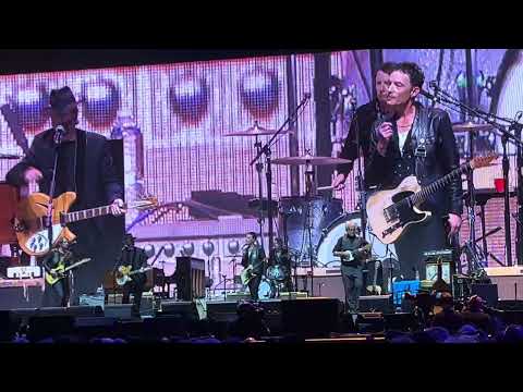 Wallflowers with Roger McGuinn - Turn! Turn! Turn (Pete Seeger cover)