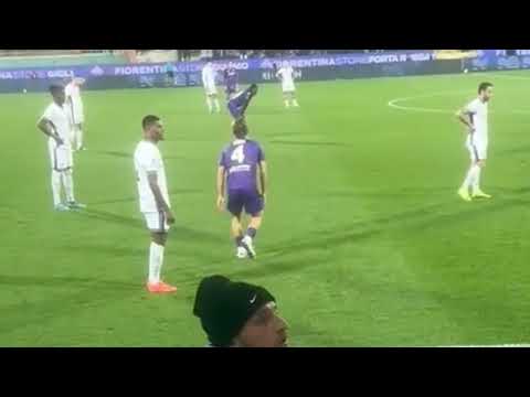 Edoardo Bove collapses during the Fiorentina-Inter match