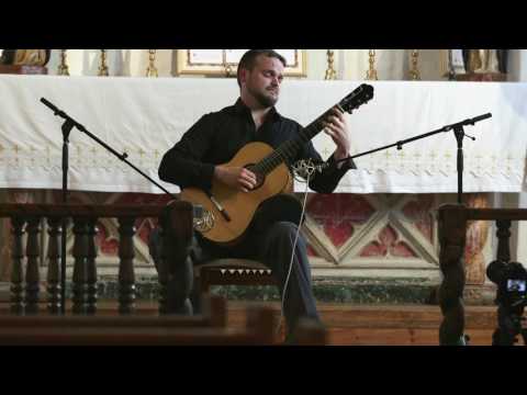 Matt Palmer plays "Ty podi moia korovushka domoi" by Mikhail Vysotsky