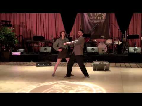 2010 ILHC - Lindy Hop Showcase - Max & Annie