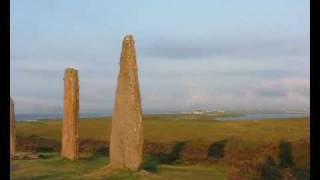 preview picture of video 'Orkney Islands Scotland - Ring of Brodgar in Evening Light (1)'