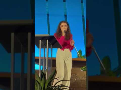 Giulia Scarcella canta" a storia i Polsi" Messignadi a Bagnara Incoronazione Madonna 31/05/2023