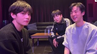 Download lagu 🔴 [MULTI SUB] BTS Jungkook V Jin Full Weverse LIVE 🔴 Today 💜 20.12.2025 BTS JK Full Weverse LIVE #v mp3