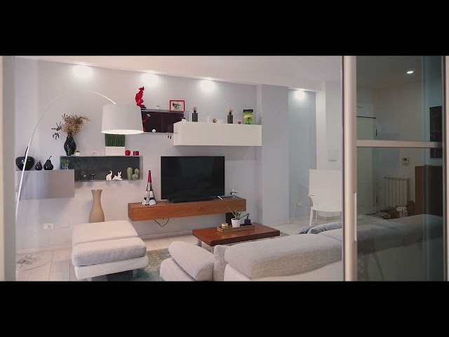 LUCE E DESIGN AD ANGOLO CON VIA ETTORE ROMAGNOLI