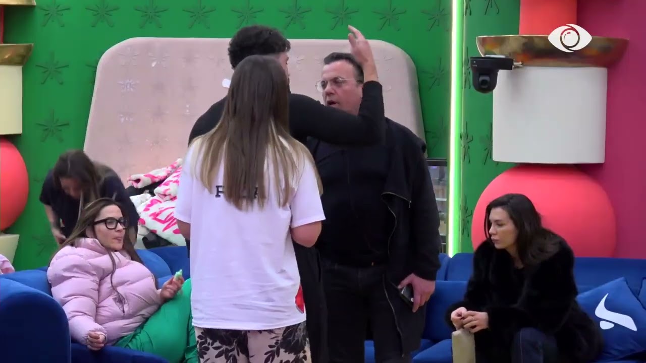 “Mos më bërtit mua”/ Agravon debati mes Laertit dhe Aldos: Xheloz i vogël