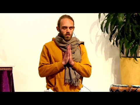 Therapeutisches Pranayama (sanft) mit Raphael - Yoga Vidya Live 06:00 - 10.06.2021