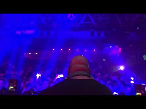 Carl Cox plays 'Fabio Neural - Flow Beat' @ Cocorico'