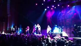Slash ft Myles Kennedy and the Conspirators "Slither""