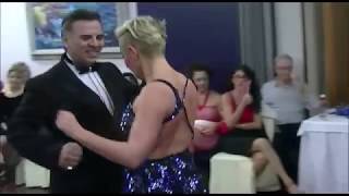 Celebración Día Mundial del Tango 8 Dic  2018  Bailan Anna Yarigo y Ángel Coria