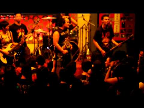 DIVINE (feat. Pima Lilith Project) - South Of Heaven (Slayer Covers)