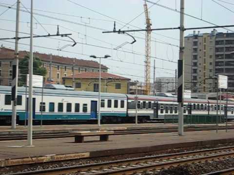 Treno Regionale stazione Milano Greco Pirelli