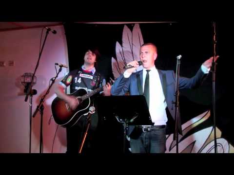 Nu hör vi folket sjunga Pixbo Wallenstam!