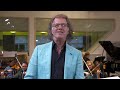 André Rieu and his Johann Strauss Orchestra perform Silver Bells for Batemans Bay, Australia