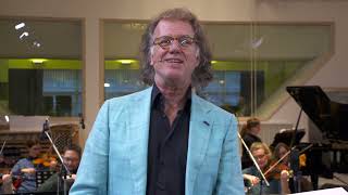 André Rieu and his Johann Strauss Orchestra perform Silver Bells for Batemans Bay, Australia