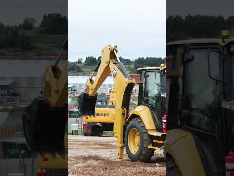 2020 CAT 428F2 TLB 4X4 — video