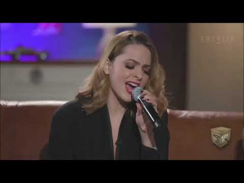 Rena Morfi | Thymamai osa eihes pei 