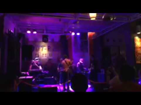 Bastian Cozy Republic feat.El meller Band live at D'T_RAAZZ Cafe