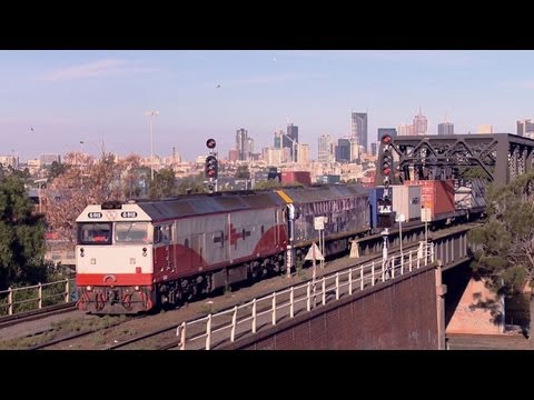 "G Class" Diesel Locomotives with Long Freight Train - Australian Railways & Railroads