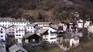 preview picture of video 'LA BREGAGLIA dal drone - Soglio'