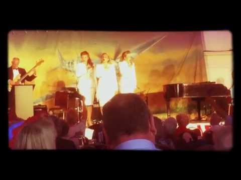 The Bombshell Belles - "In The Mood" at Wicksteed Park