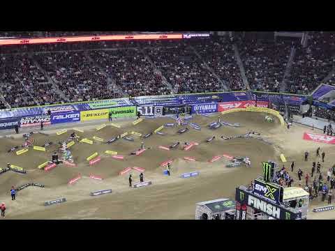 Eli Tomac, Ken Roczen, and Hunter Lawrence battle it out in the 450 Main San Diego Supercross 2026