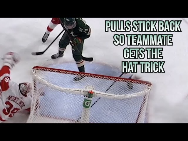 Player makes sure he doesn't steal teammate's goal, a breakdown